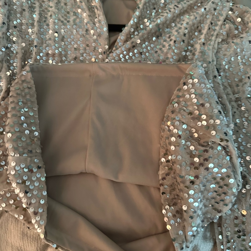 Sanctuary Champagne Color Sequence Top Size Medium - image 3